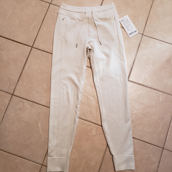 Lululemon Jogger - Picture 5 of 15